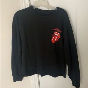 black cropped rolling stones pull over sweatshirt